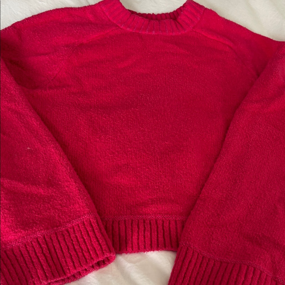 Lululemon XS Berry Women's crop Sweater